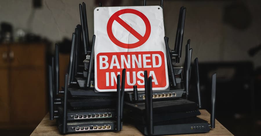 The FCC has stopped new foreign-made routers from being sold because of worries about the supply chain and cyber security.