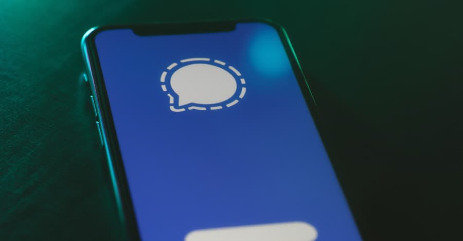 German Authorities Warn of Signal Phishing Aimed at Journalists, Politicians, and the Military